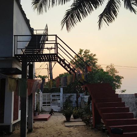 Funky Art Beach House Alappuzha Luaran gambar