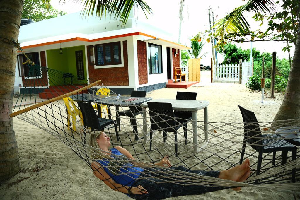 Funky Art Beach House Alappuzha Luaran gambar