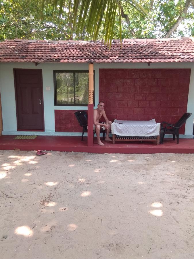Funky Art Beach House Alappuzha Luaran gambar